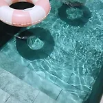 Bonitos فيلة